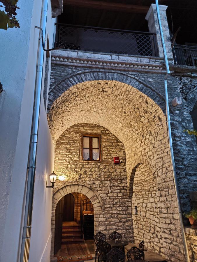 Hotel Praga Gjirokastër Buitenkant foto