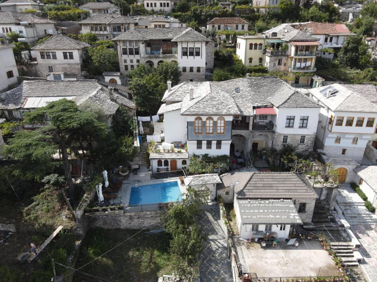 Hotel Praga Gjirokastër Buitenkant foto
