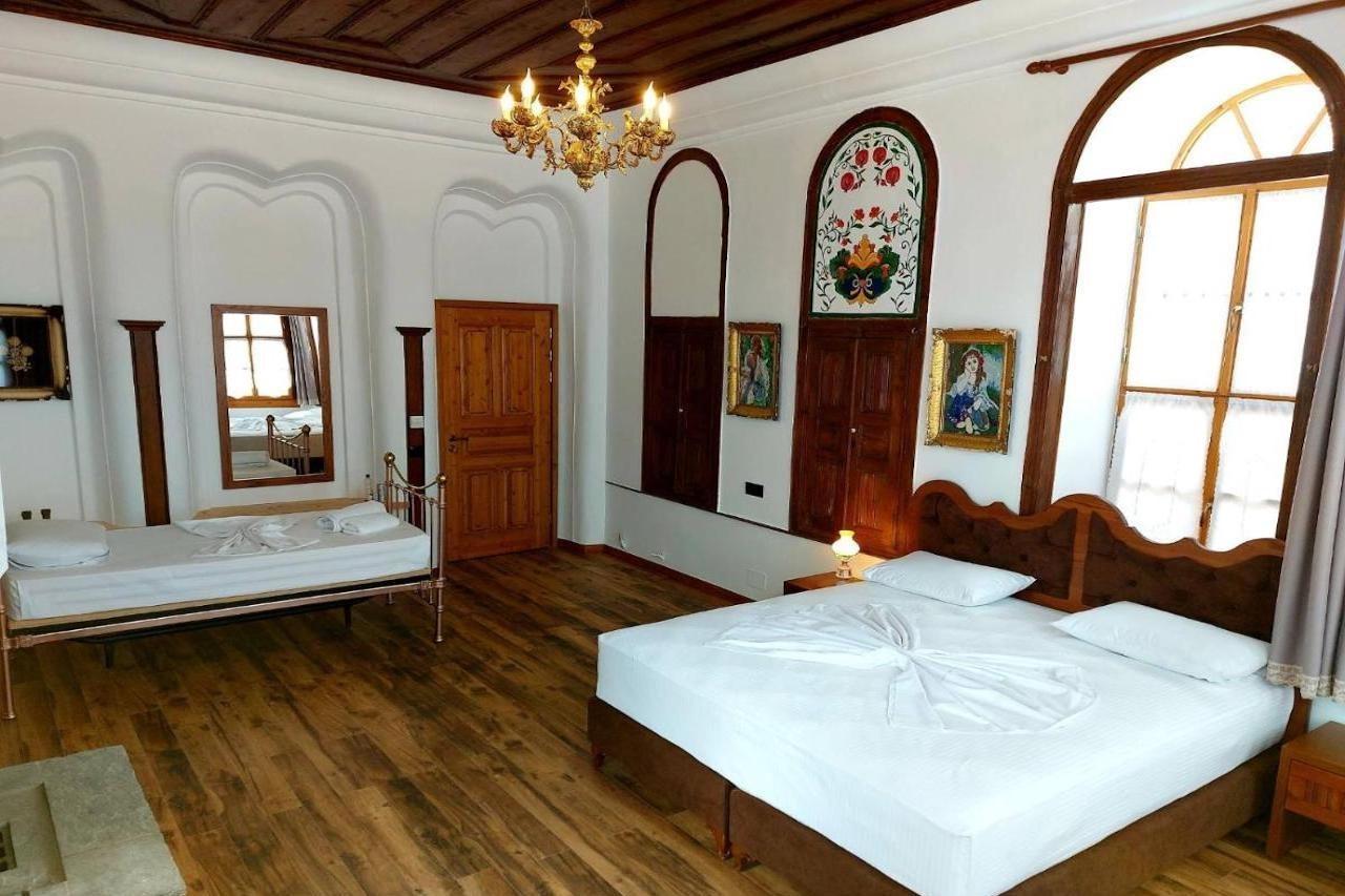 Hotel Praga Gjirokastër Buitenkant foto
