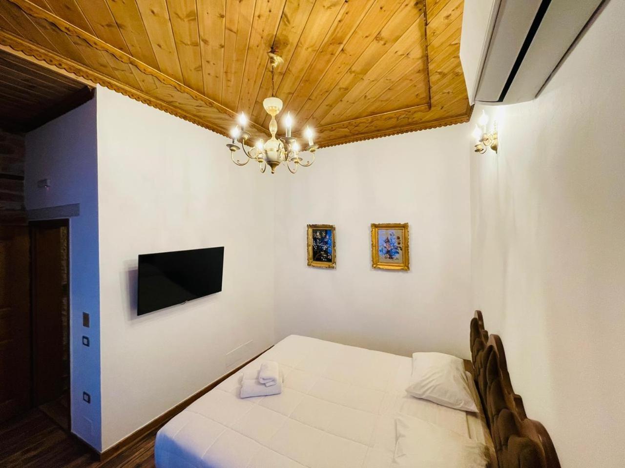 Hotel Praga Gjirokastër Kamer foto