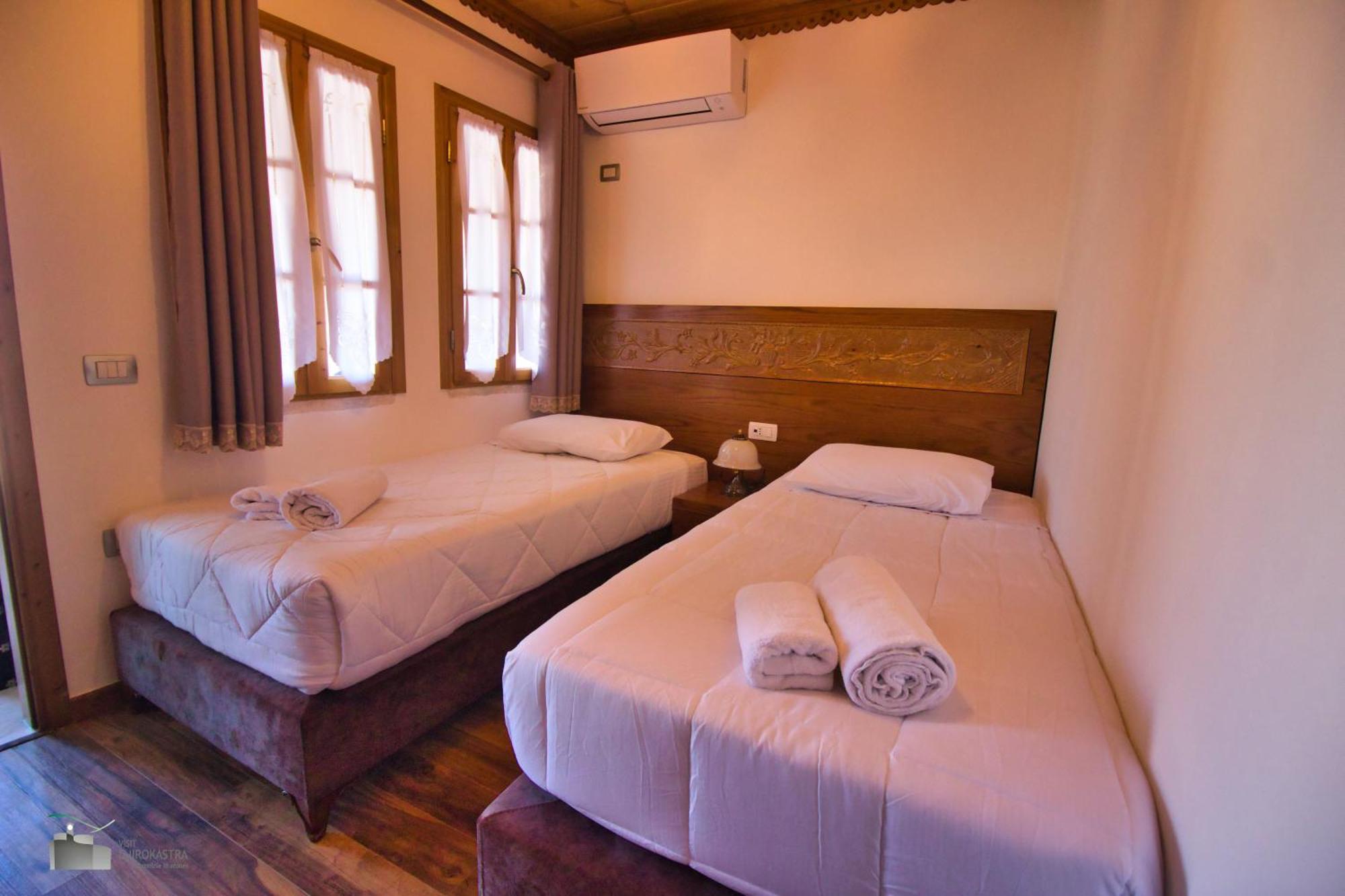 Hotel Praga Gjirokastër Kamer foto